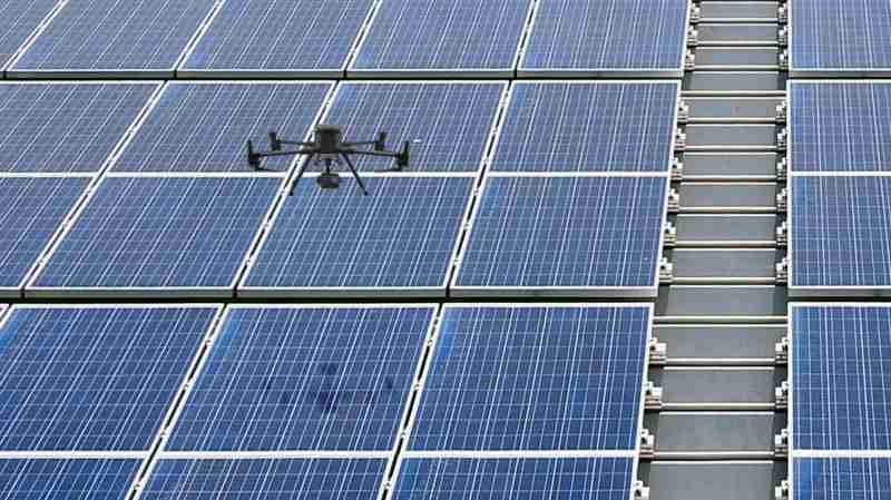 汇旺支付以无人机搭配IR Sensor热显像技术进行全方面模块健检，，，有效降低人力成本并提升发电量